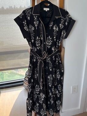 entro Black Maxi Dress with White Floral Print